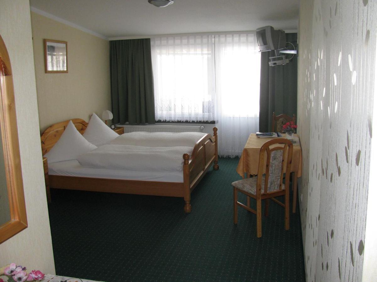 Gasthaus Und Pension Zum Biber Steckby Екстериор снимка