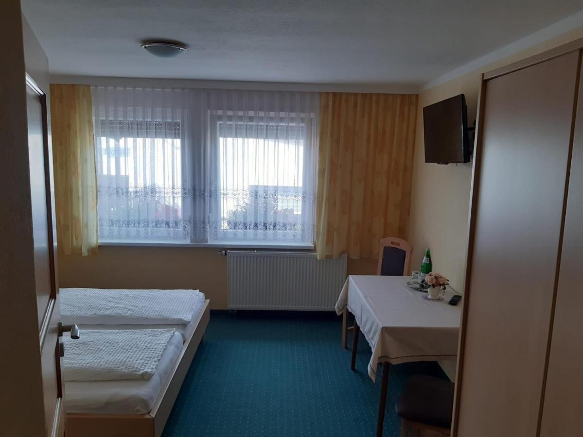 Gasthaus Und Pension Zum Biber Steckby Екстериор снимка