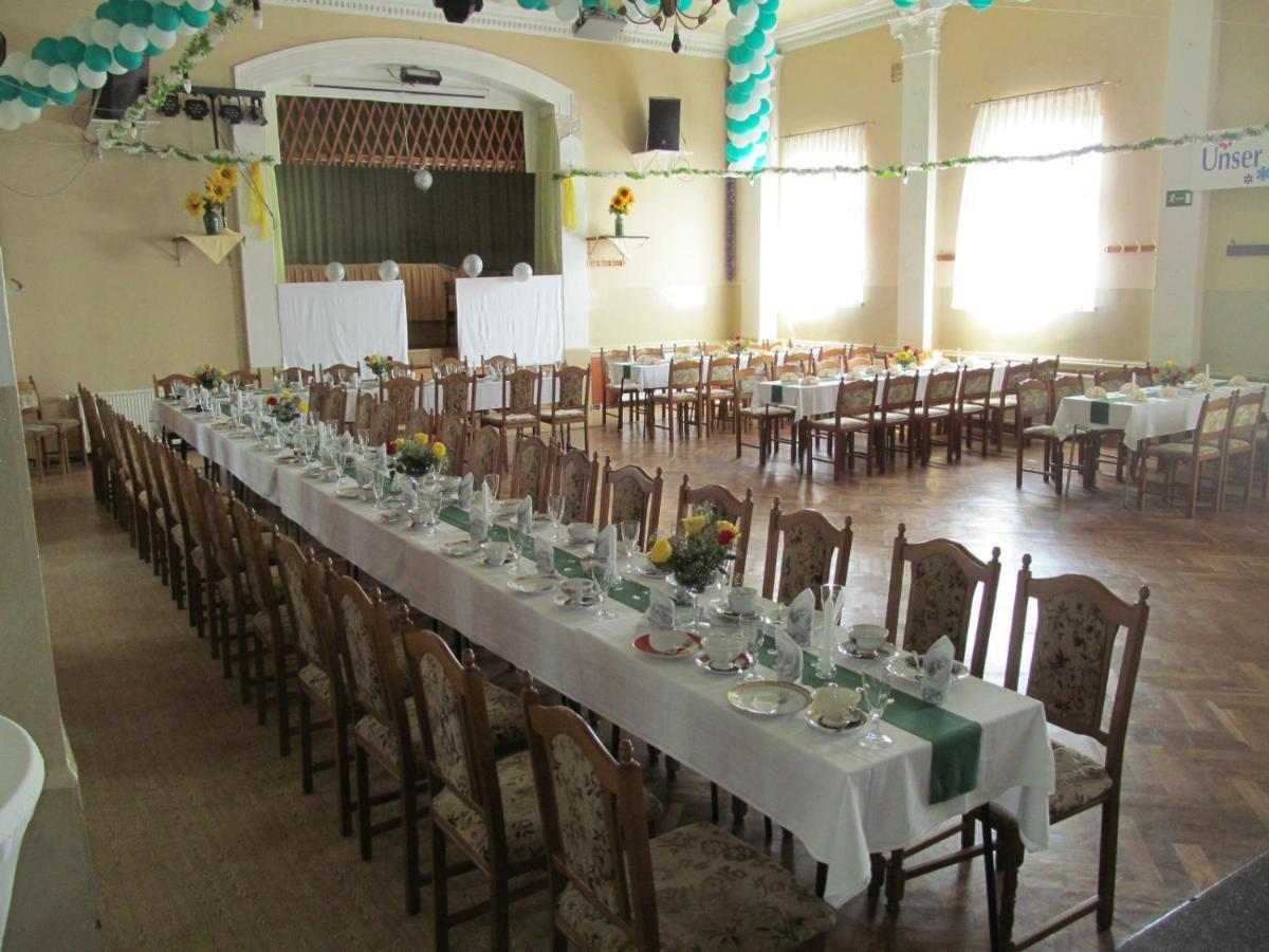 Gasthaus Und Pension Zum Biber Steckby Екстериор снимка